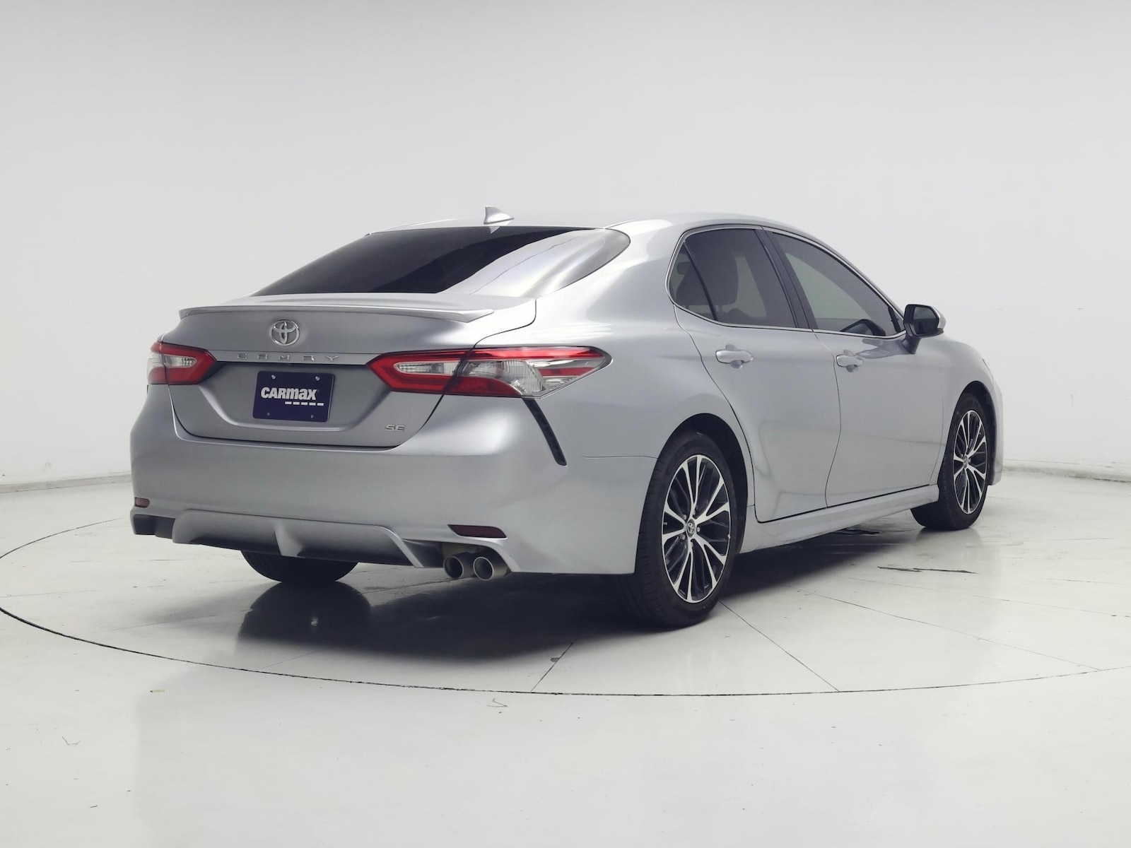 2019 Toyota Camry SE - Photo 9