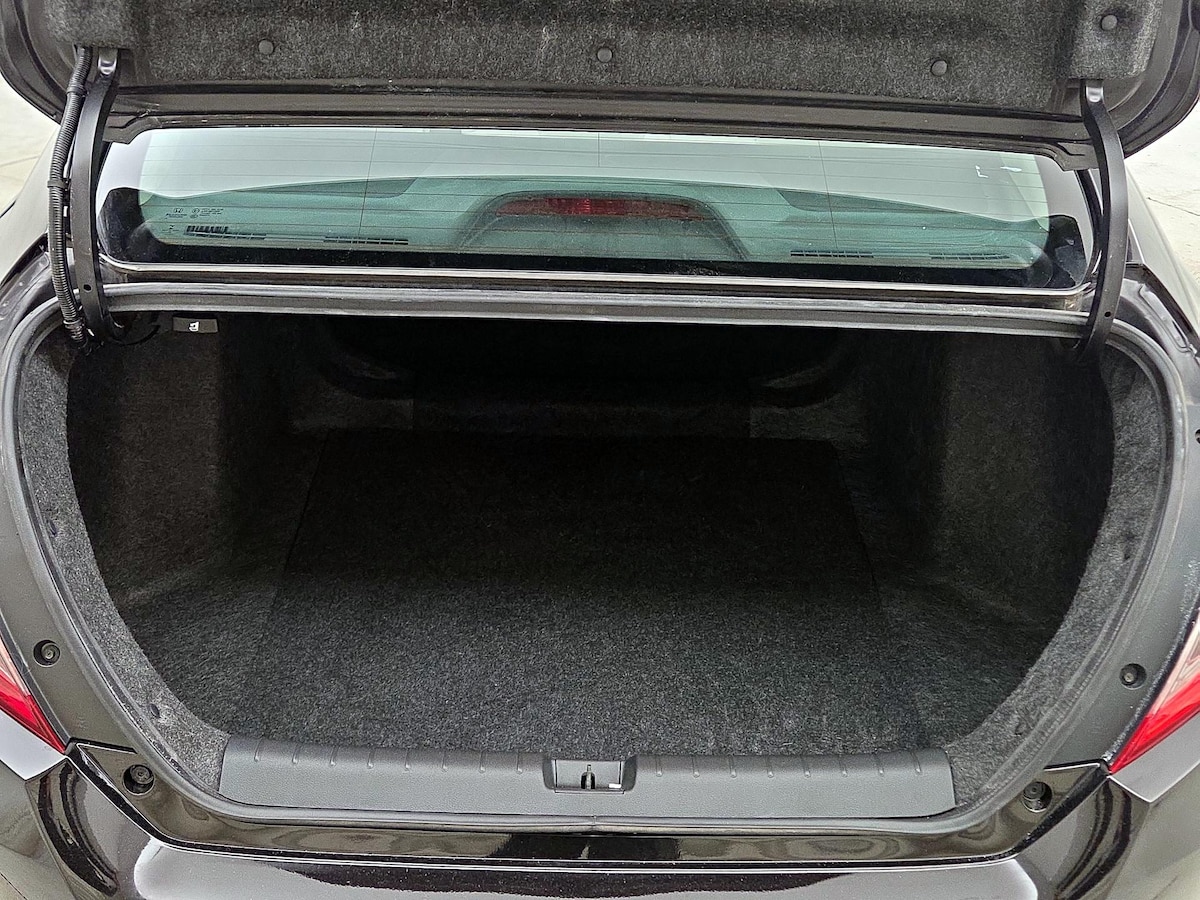 Trunk/Cargo (Seats Up)