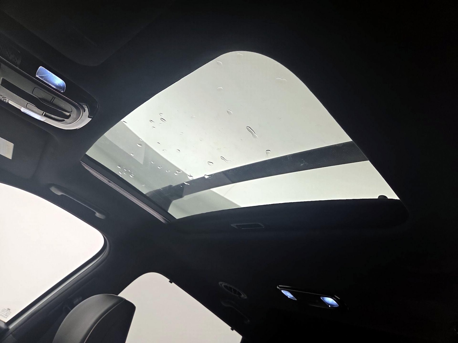 Sunroof(s) & Skylight(s)