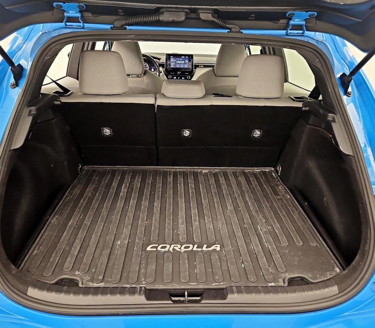Trunk/Cargo (Seats Up)