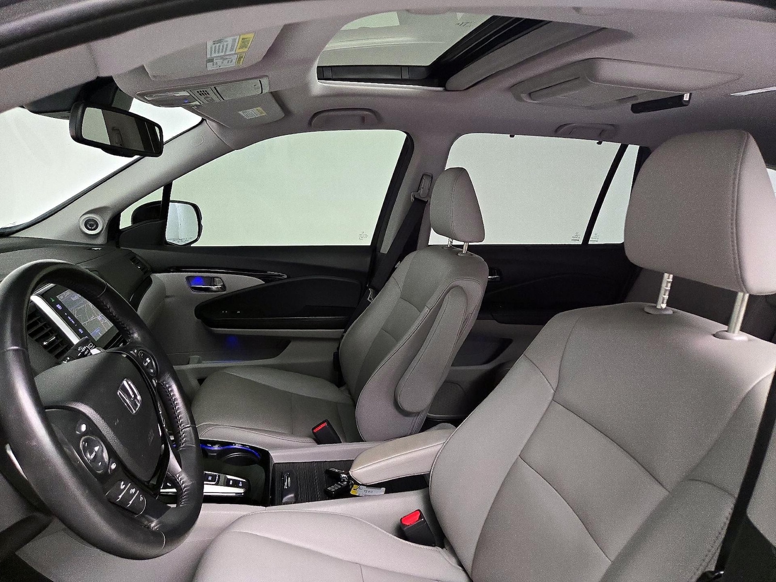Sunroof(s) & Overhead Airbags