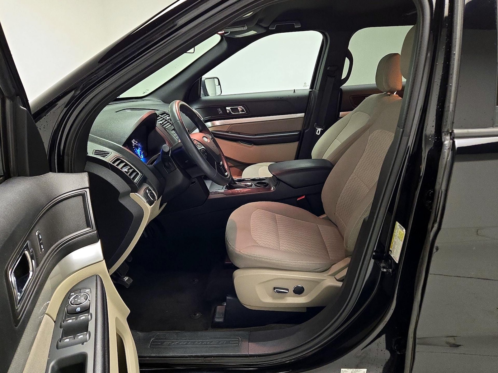 Power Seat(s) & Side Airbags