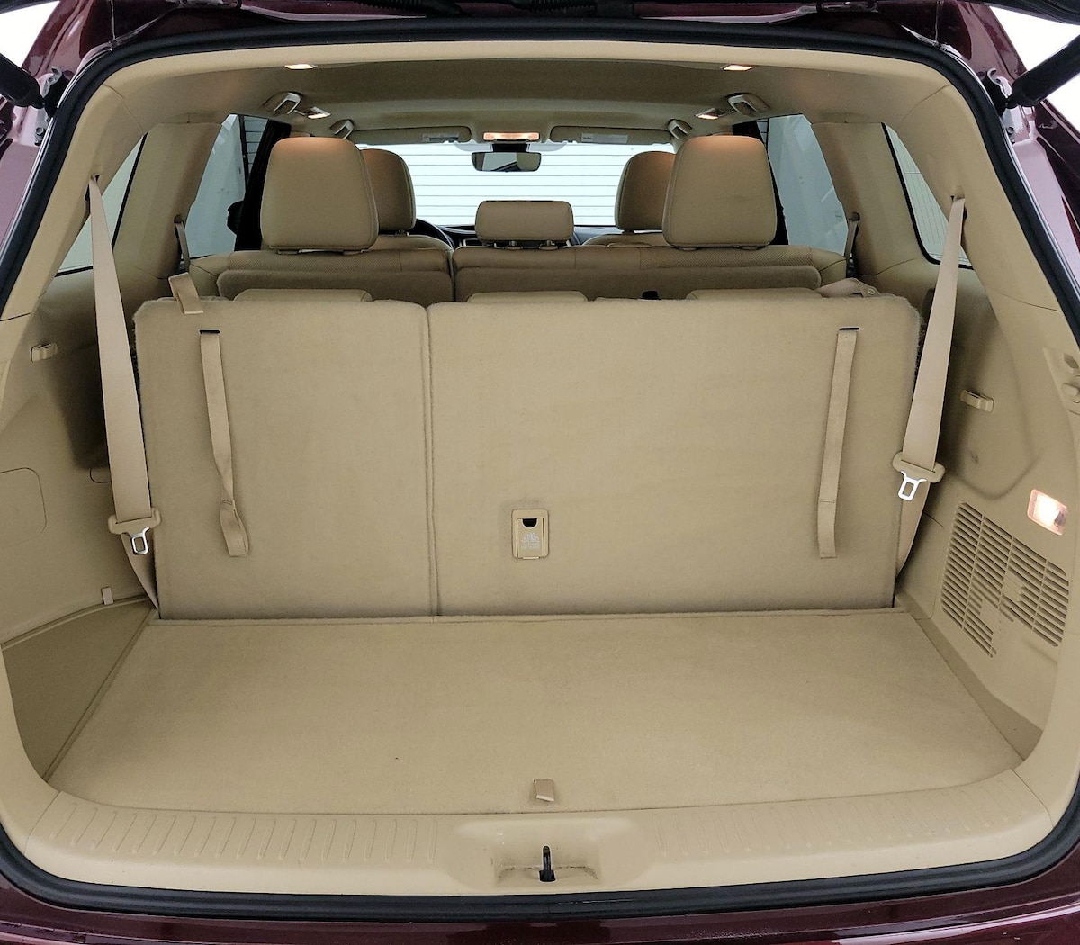 Trunk/Cargo (Seats Up)