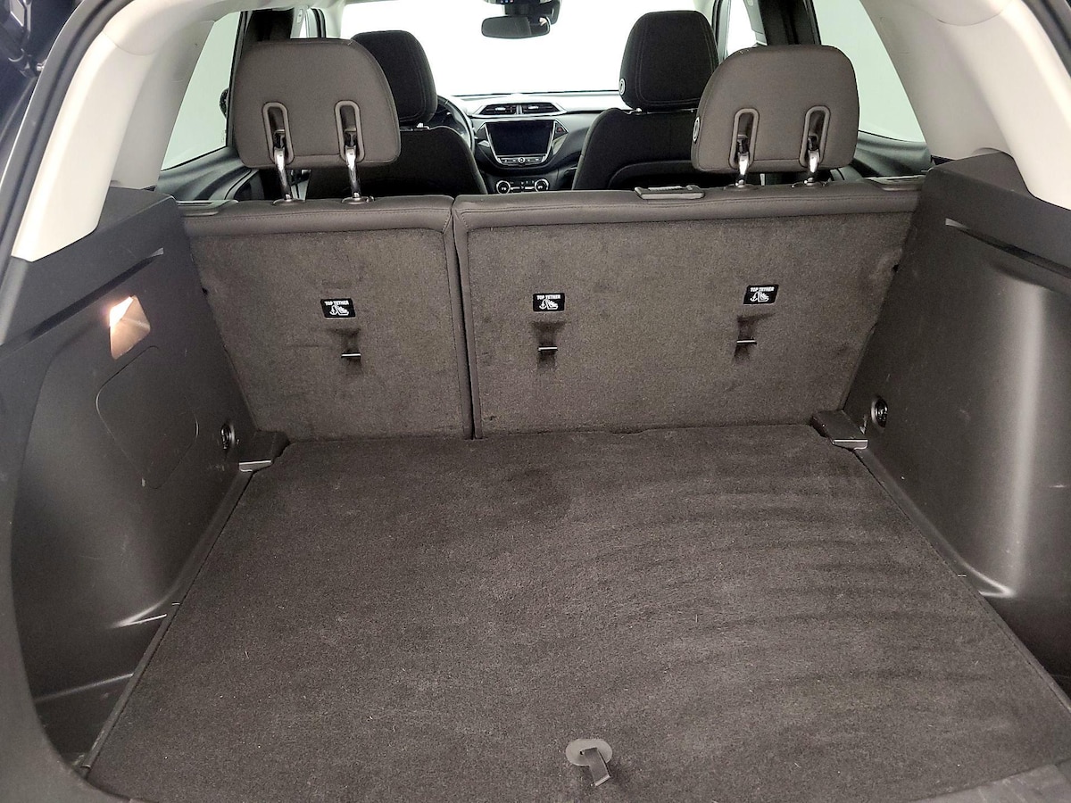 Trunk/Cargo (Seats Up)