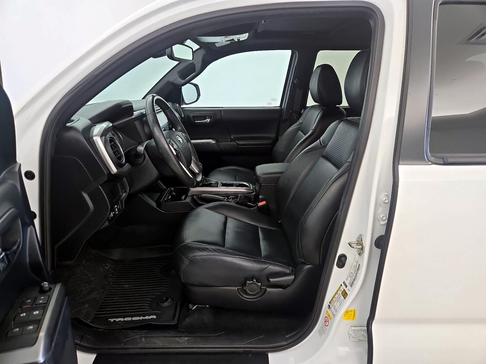 Leather Seats & Side Airbags