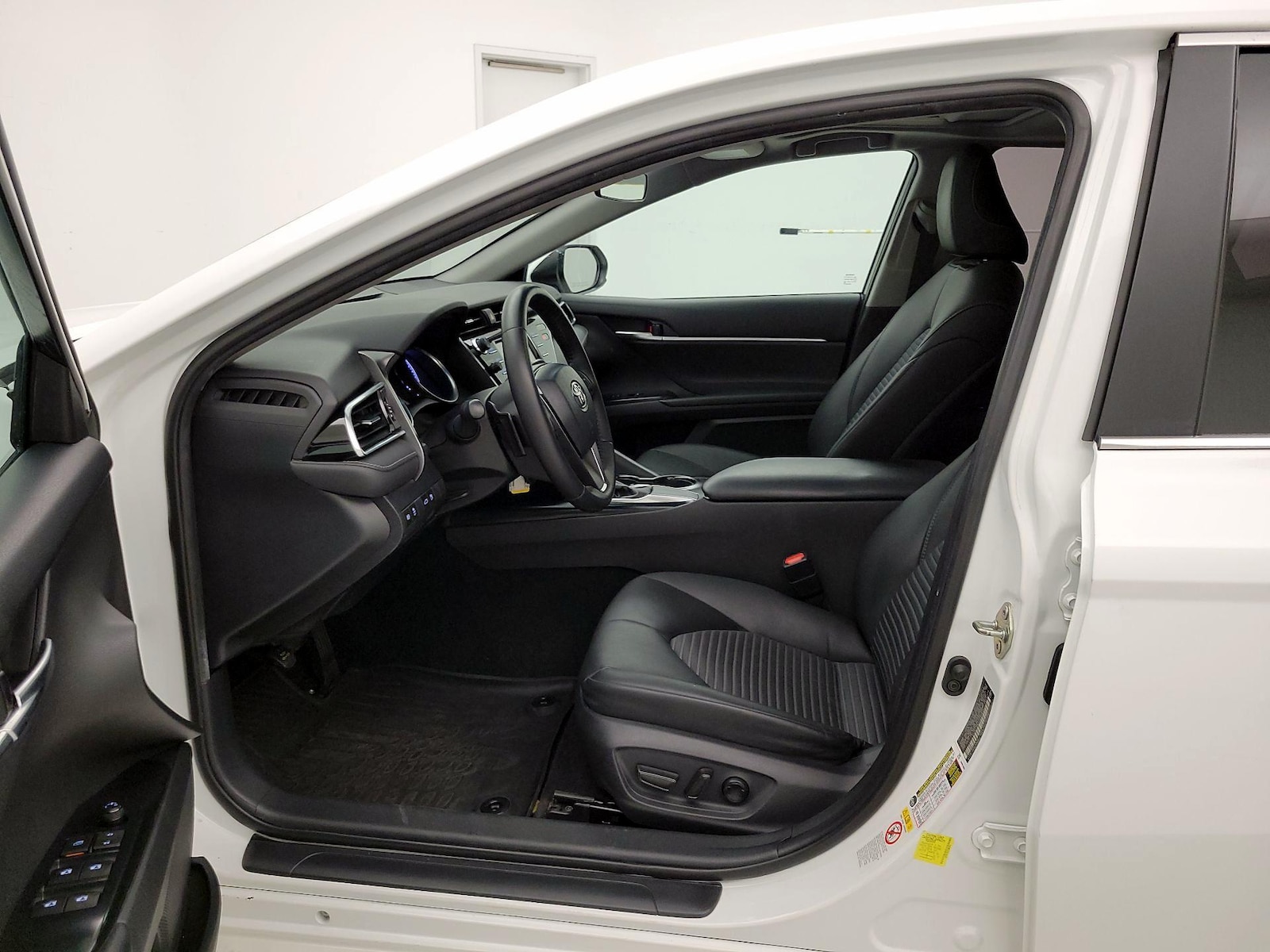 Power Seat(s) & Side Airbags