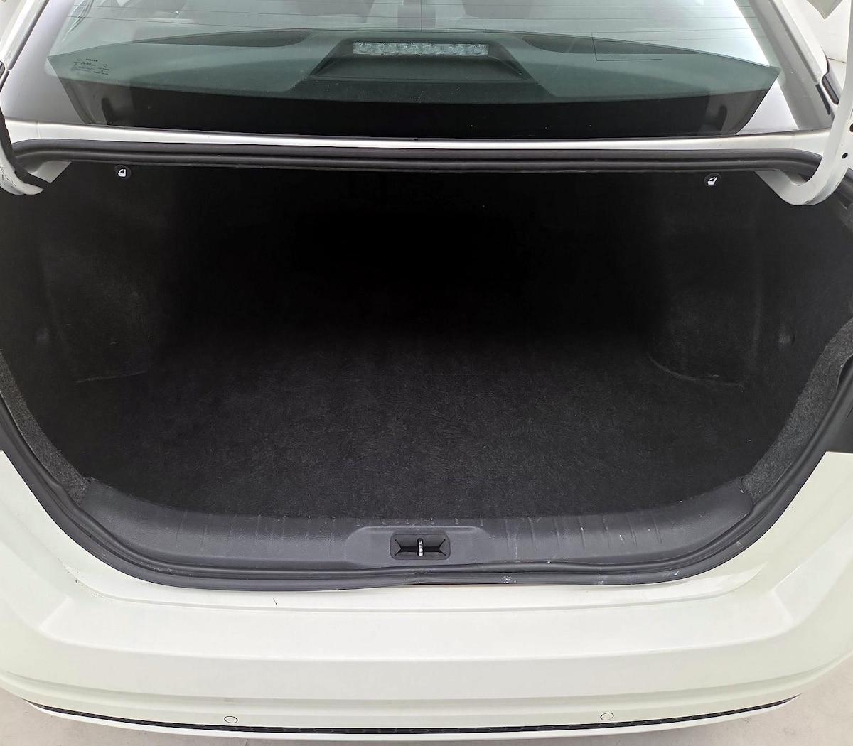 Trunk/Cargo (Seats Up)