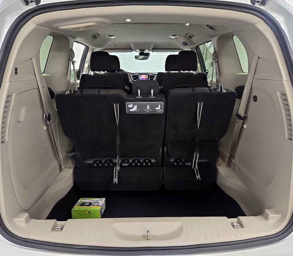 Trunk/Cargo (Seats Up)