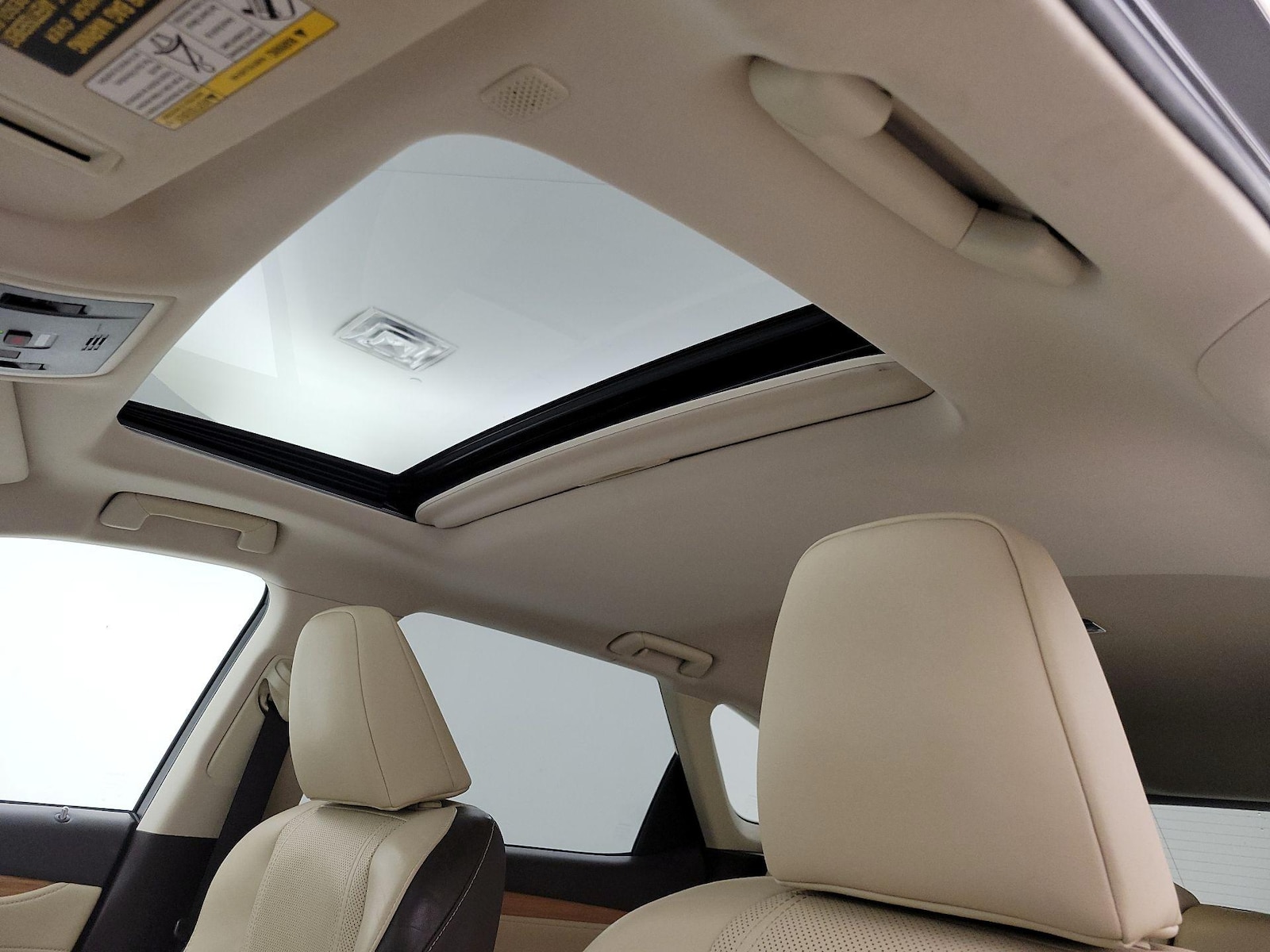 Sunroof(s) & Overhead Airbags