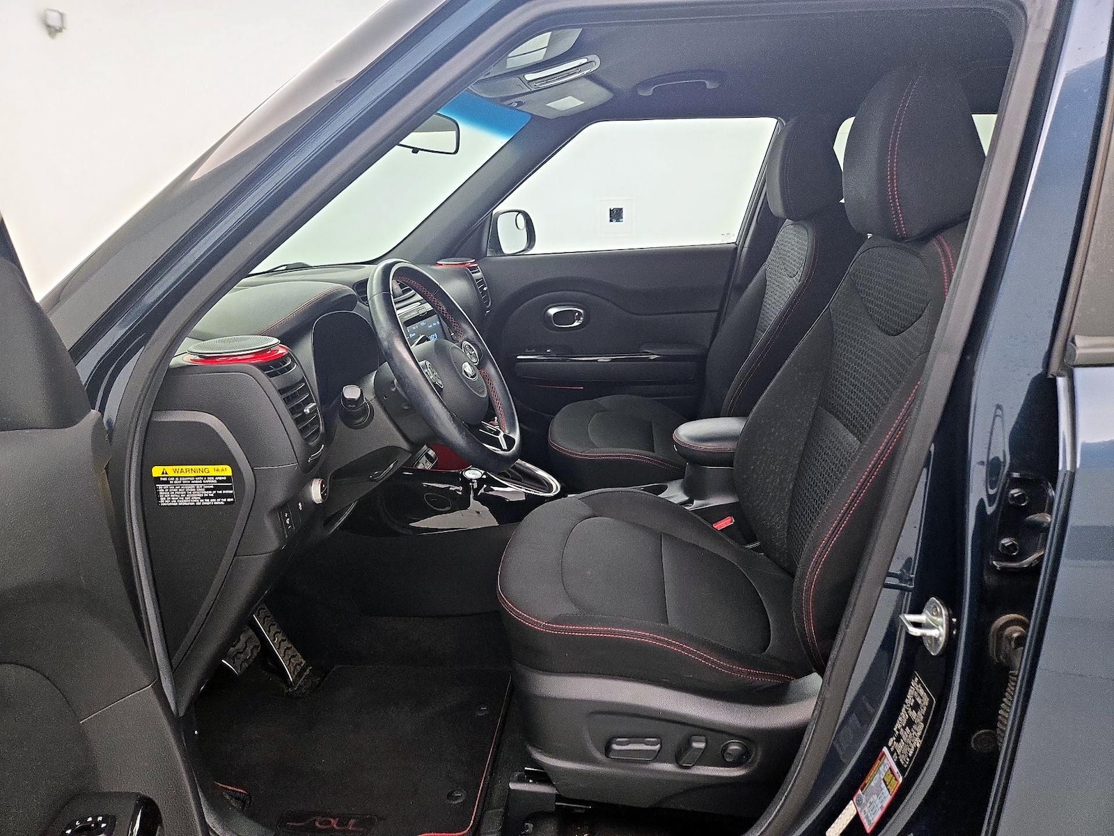 Power Seat(s) & Side Airbags