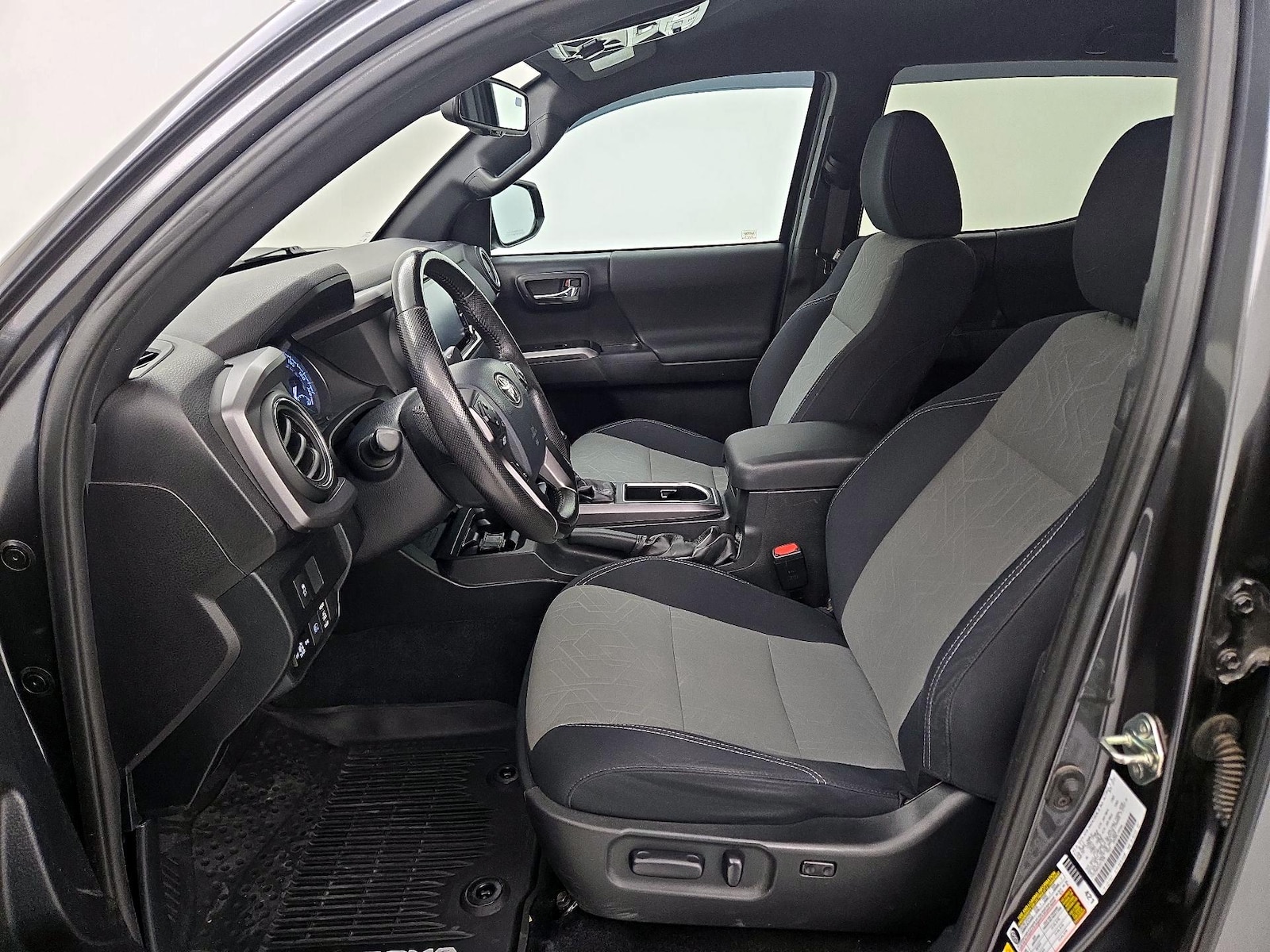 Power Seat(s) & Side Airbags