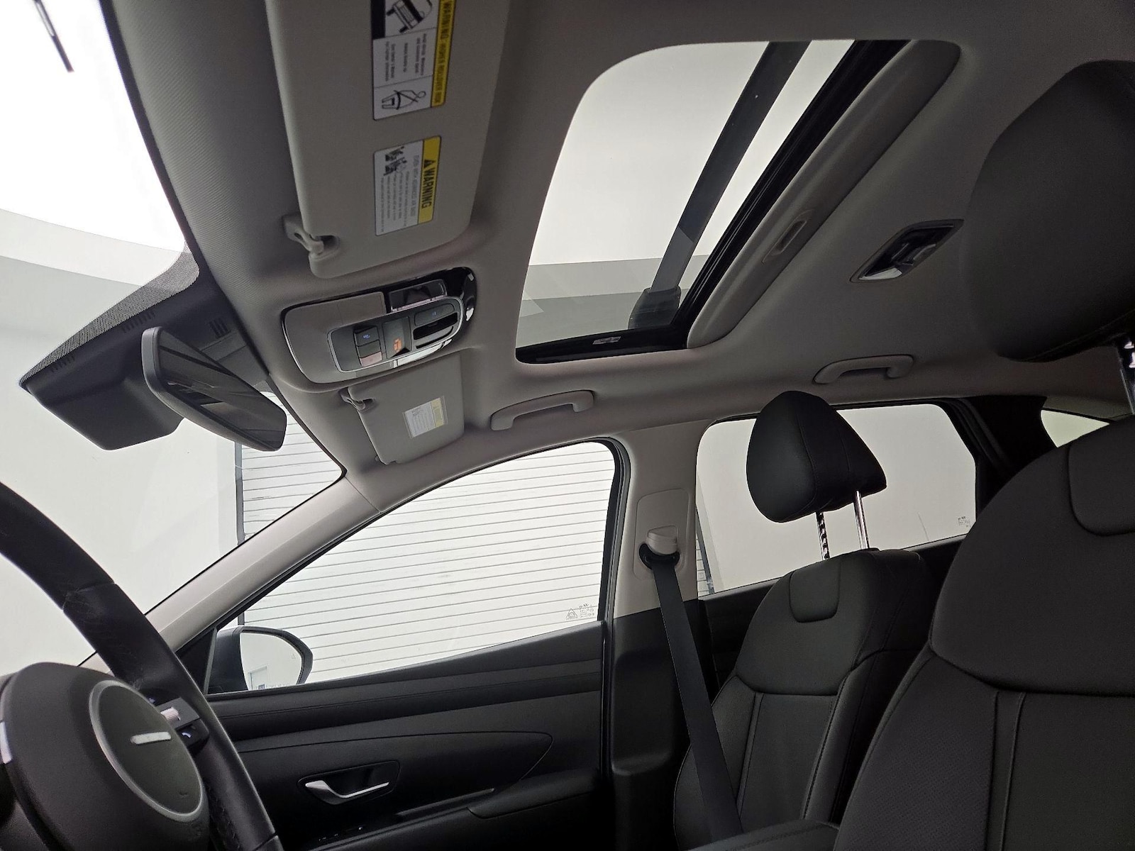 Sunroof(s) & Overhead Airbags