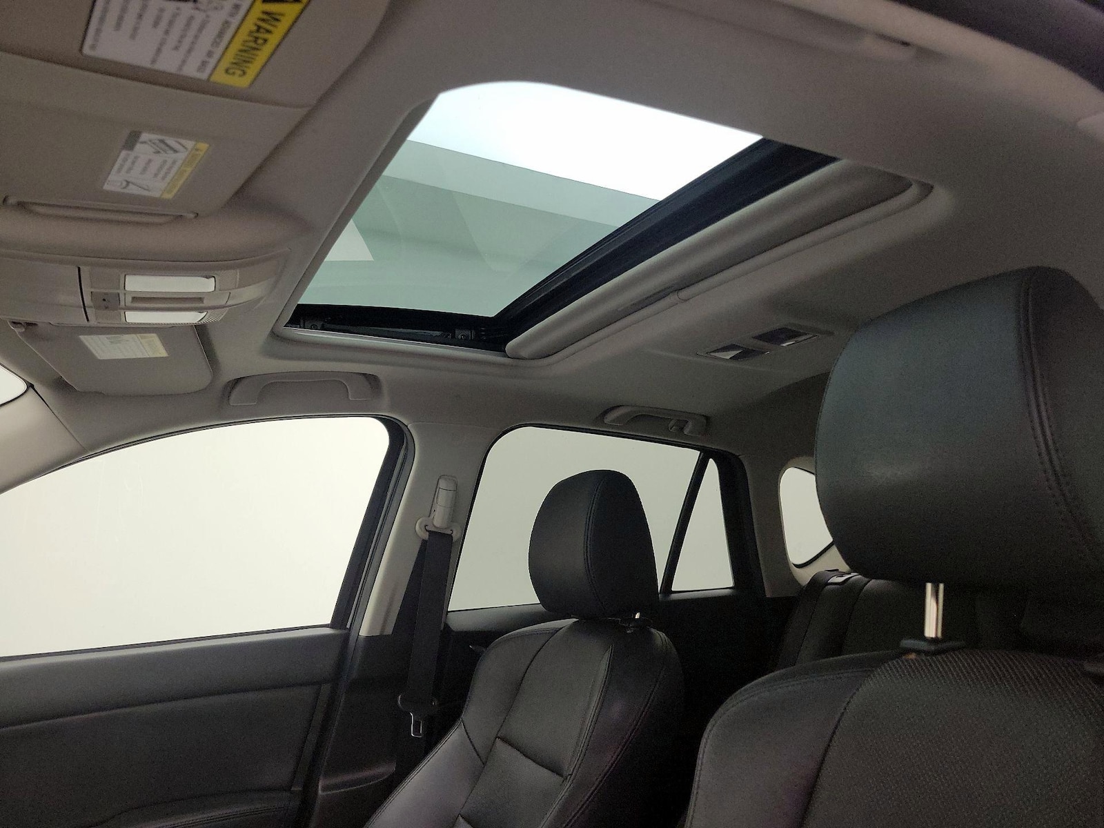 Sunroof(s) & Overhead Airbags