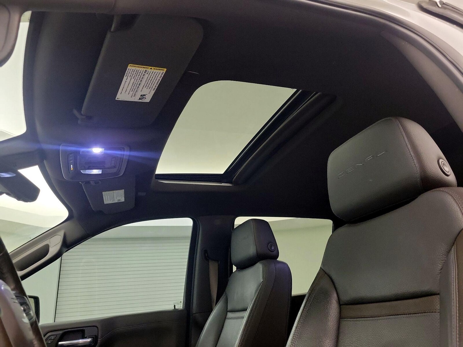 Sunroof(s) & Overhead Airbags