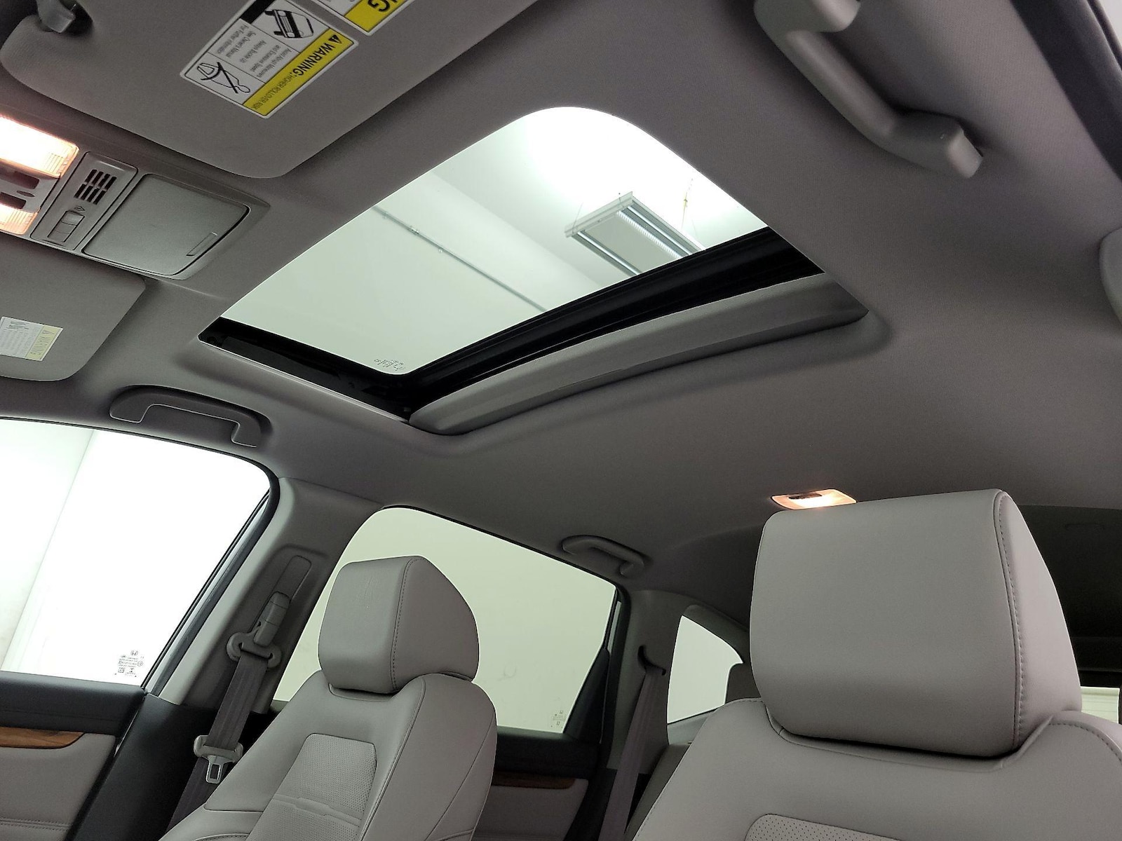 Sunroof(s) & Overhead Airbags