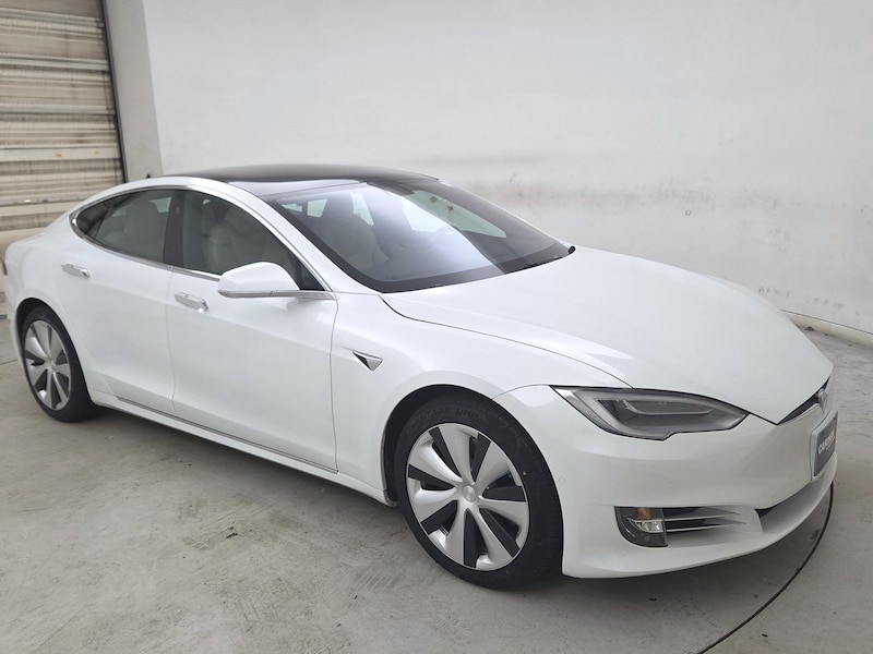 2020 Tesla Model S Long Range Plus