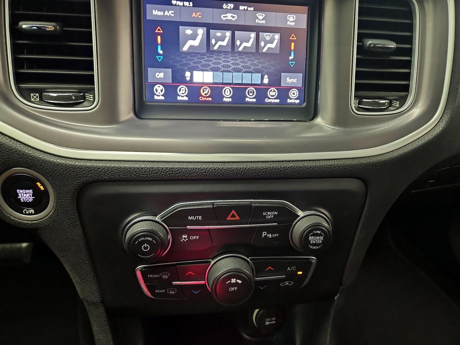 2022 Dodge Charger SXT - Photo 17