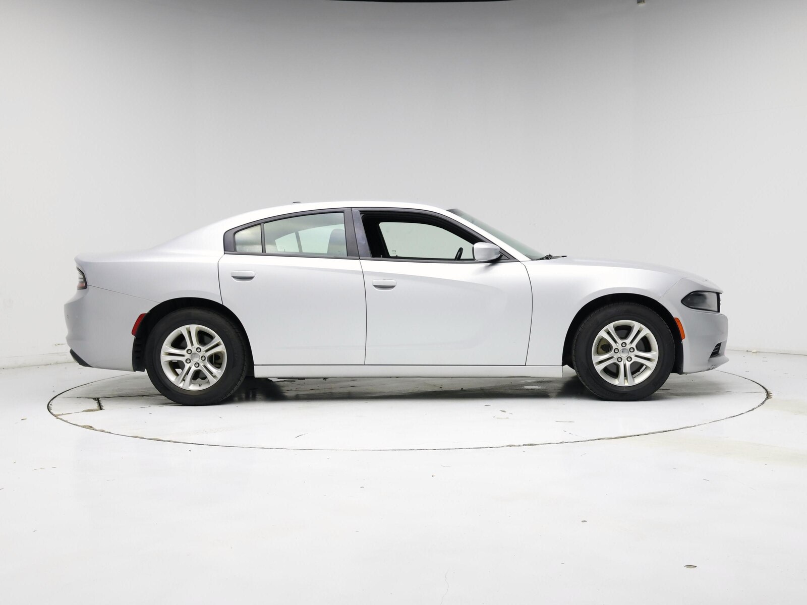 2022 Dodge Charger SXT - Photo 8