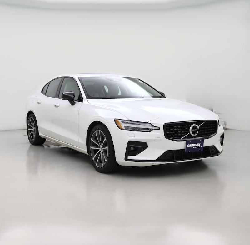 2022 Volvo S60 B5 Momentum