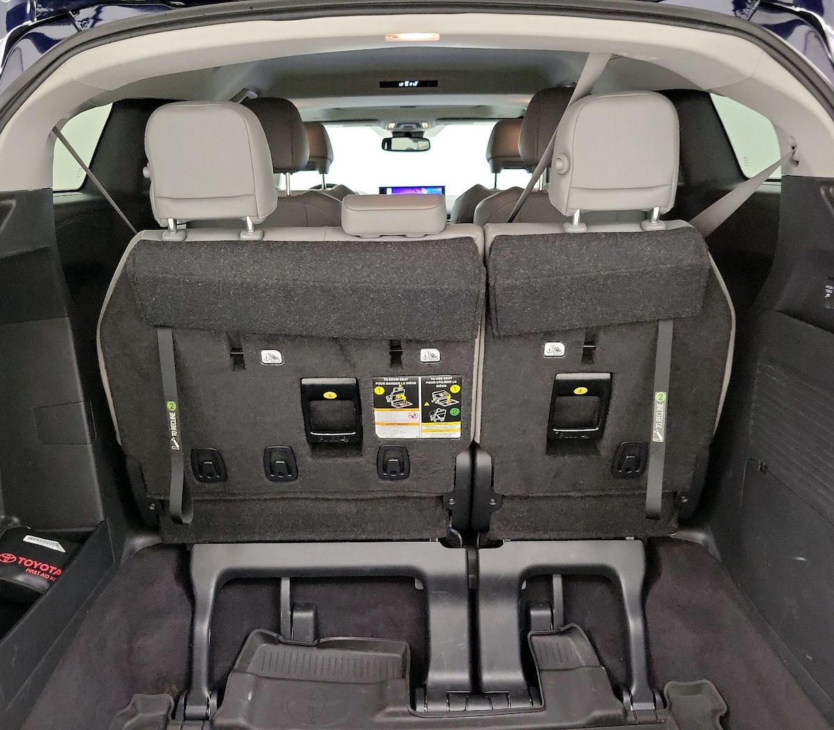 Trunk/Cargo (Seats Up)