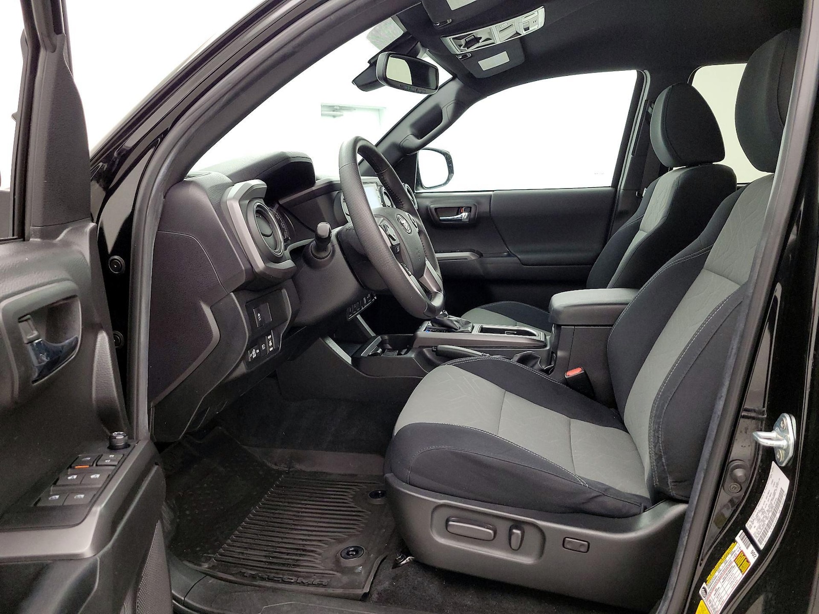 Power Seat(s) & Side Airbags