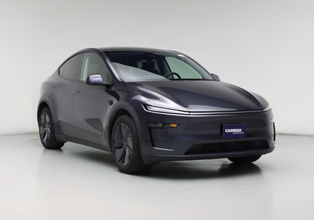2026 Tesla Model Y Premium Rear-Wheel Drive in Gray — CarMax photo