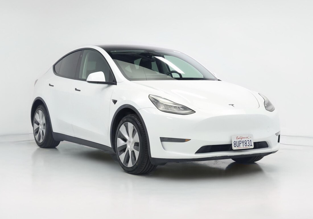 2021 Tesla Model Y Long Range All-Wheel Drive in White — CarMax photo