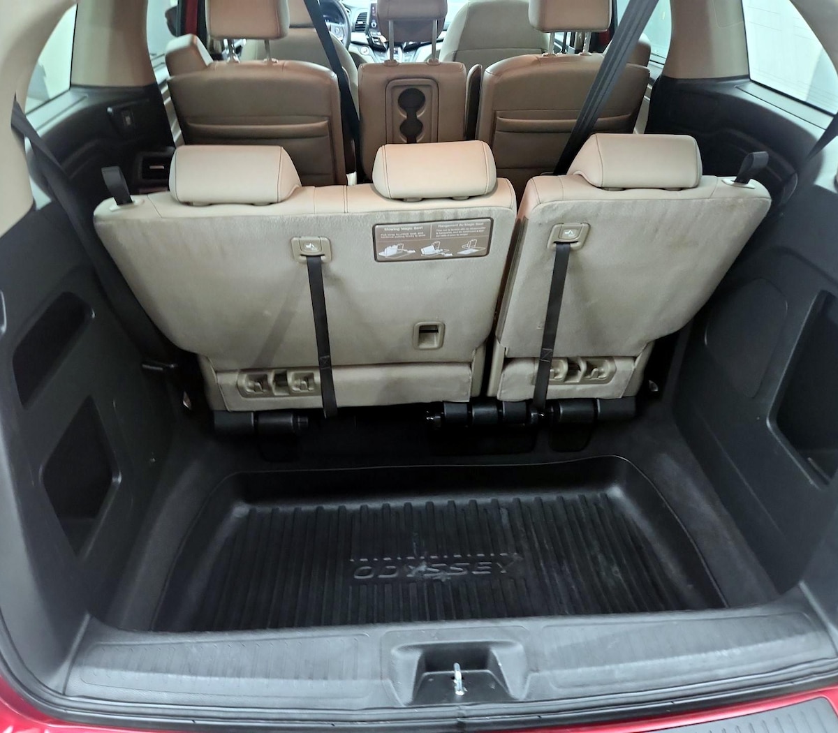 Trunk/Cargo (Seats Up)