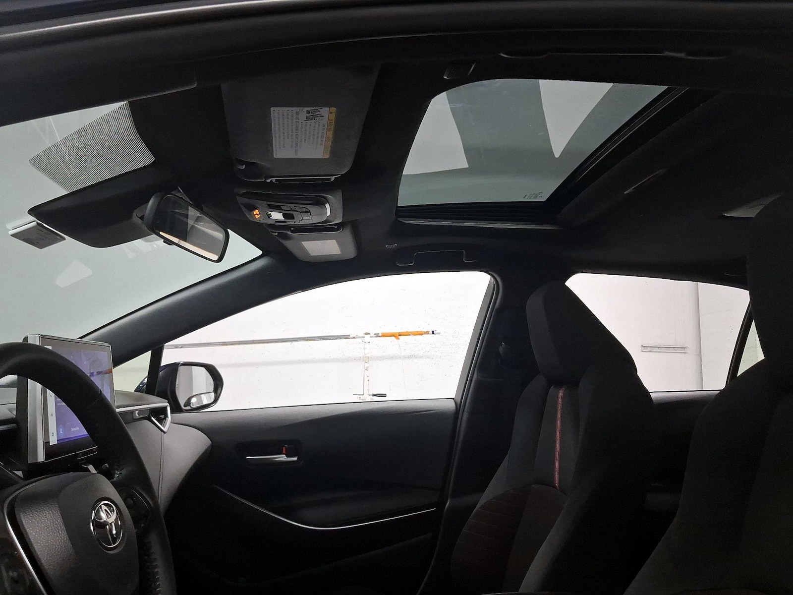 Sunroof(s) & Overhead Airbags