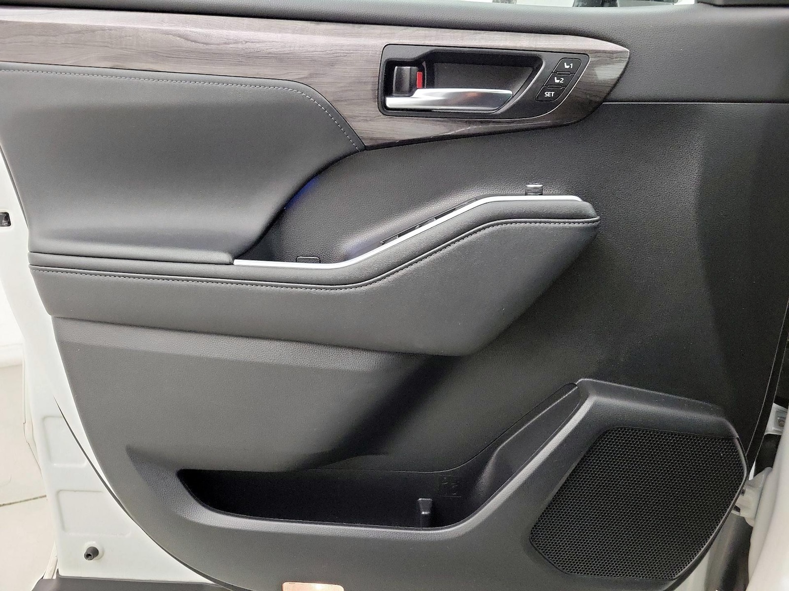 2021 Toyota Highlander Limited - Photo 13
