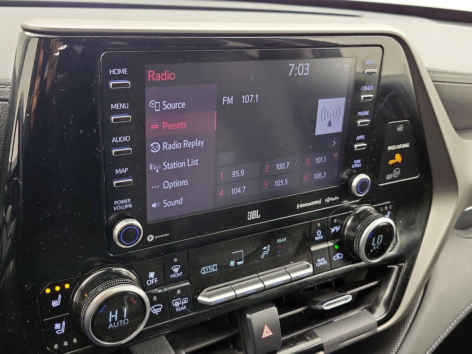2021 Toyota Highlander Limited - Photo 17