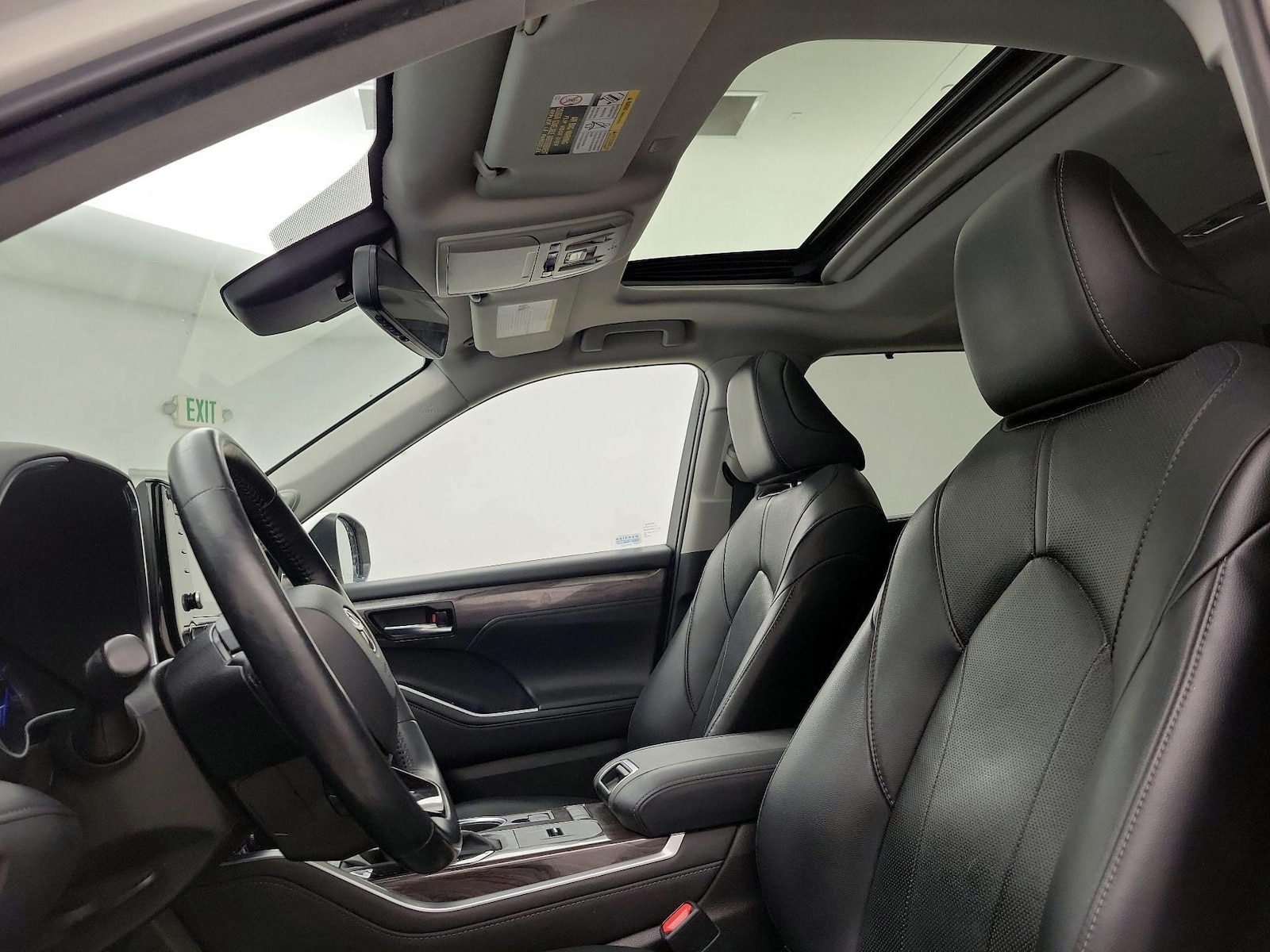 Sunroof(s) & Overhead Airbags
