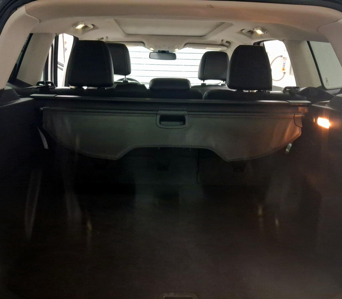 Trunk/Cargo (Seats Up)