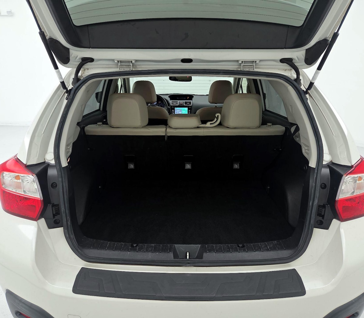 Trunk/Cargo (Seats Up)