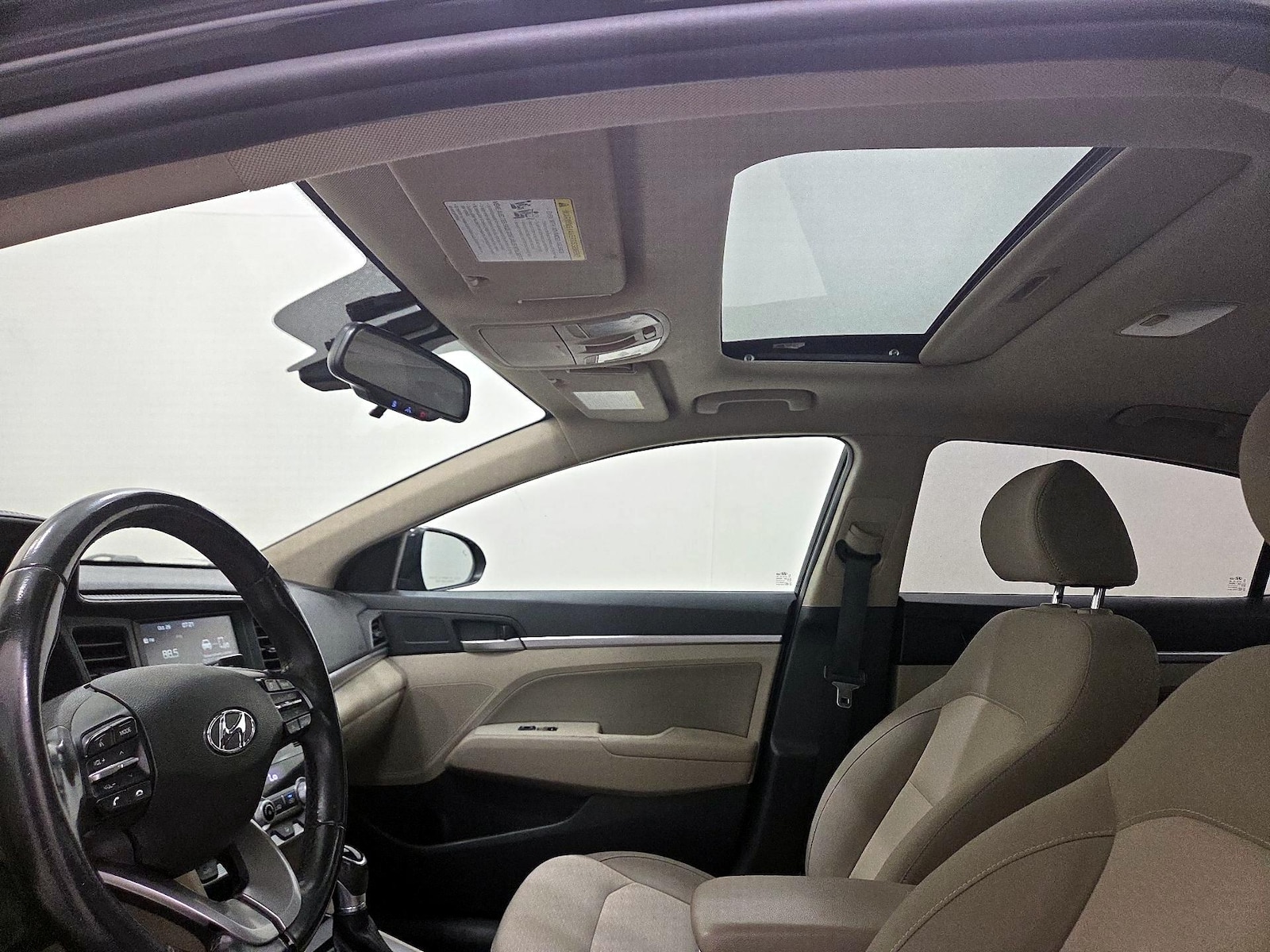 Sunroof(s) & Overhead Airbags