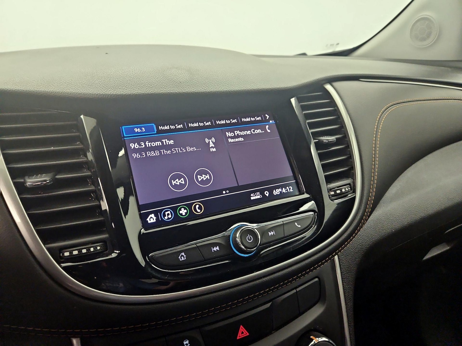 2022 Chevrolet Trax LS - Photo 16