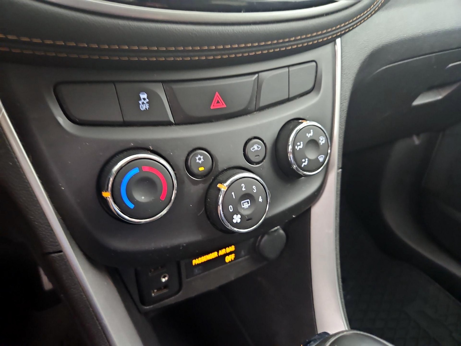 2022 Chevrolet Trax LS - Photo 17