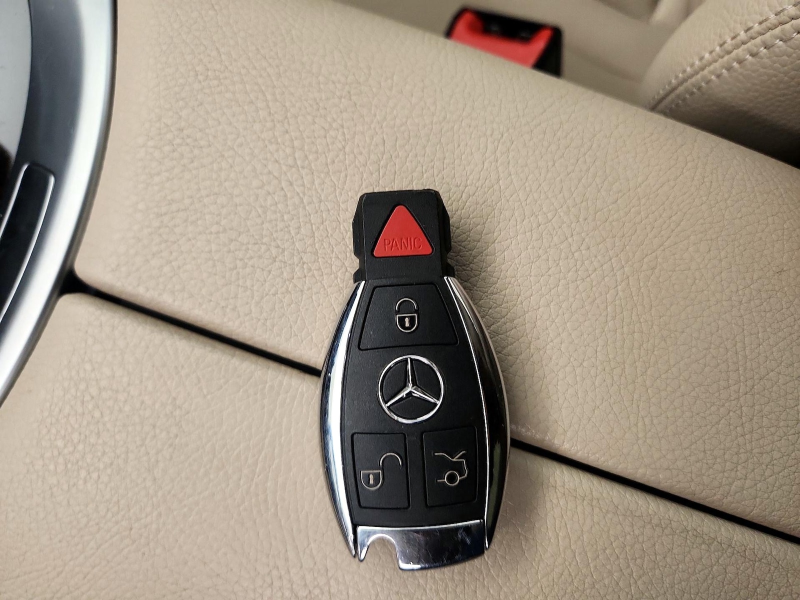 2017 Mercedes-Benz GLC GLC300 - Photo 24