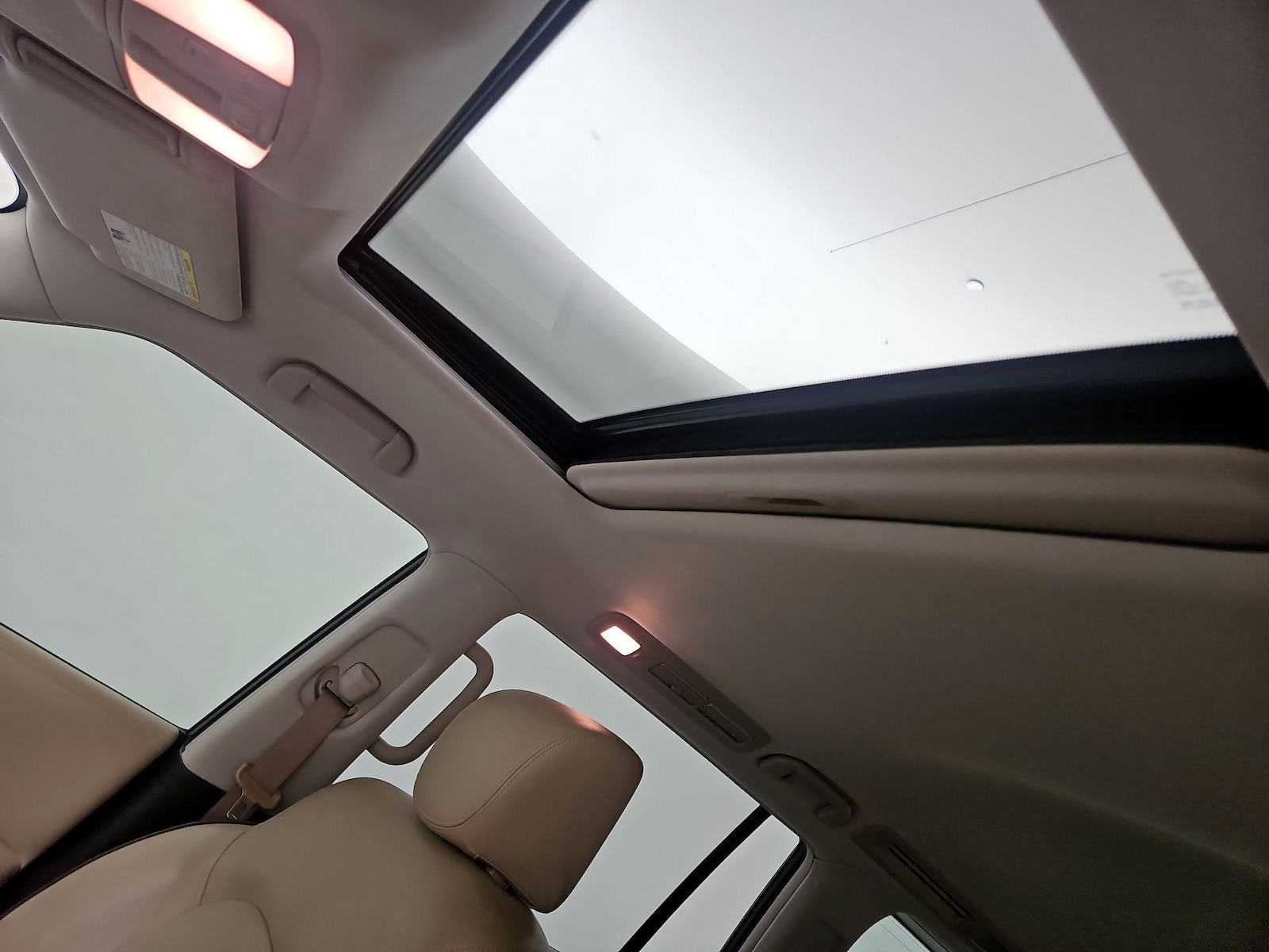 Sunroof(s) & Overhead Airbags