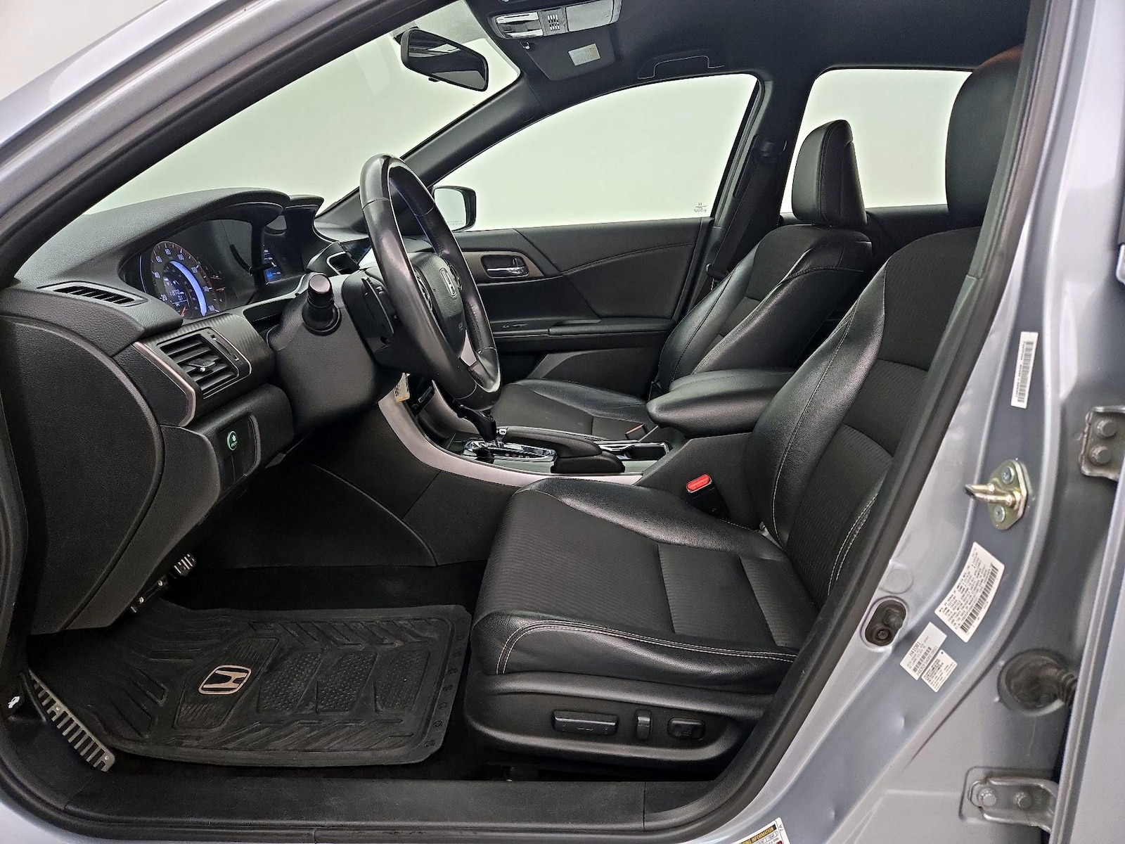 Power Seat(s) & Side Airbags
