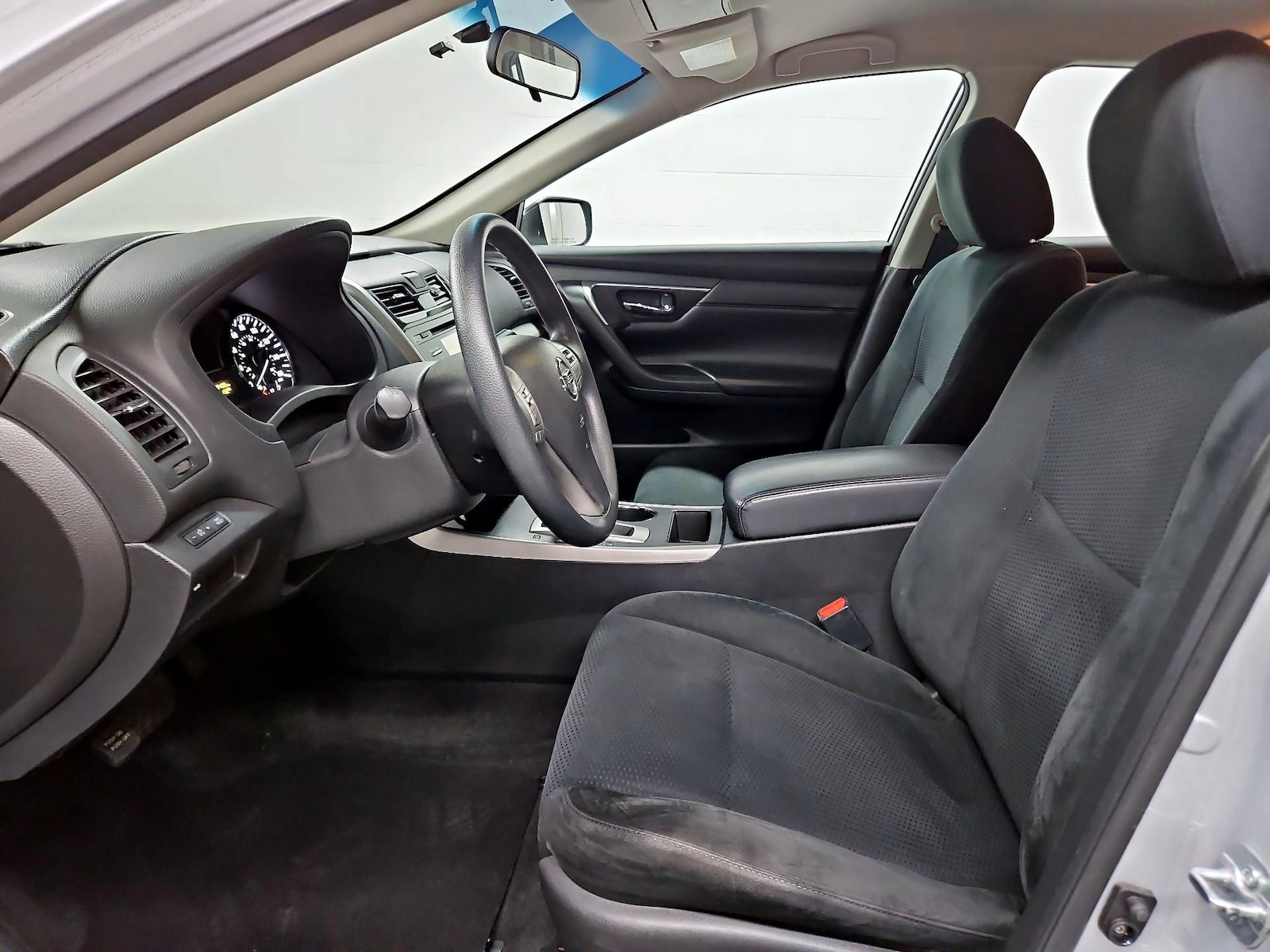 Power Seat(s) & Side Airbags