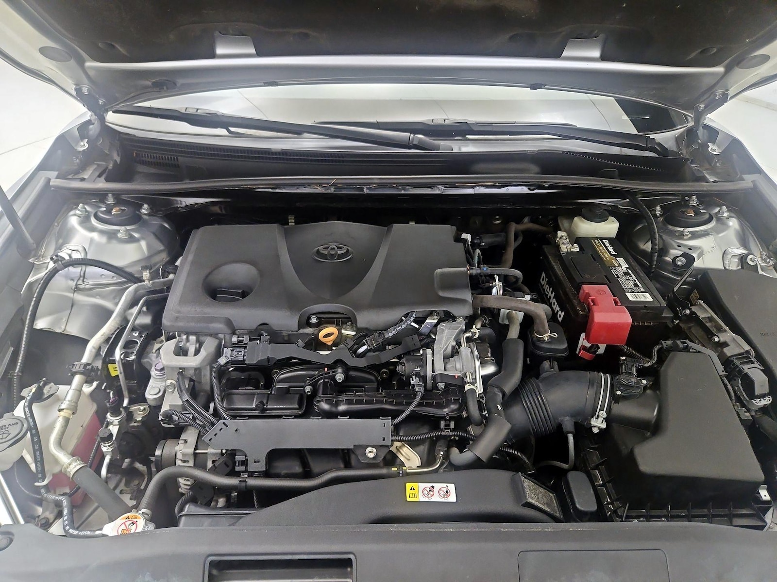 2020 Toyota Camry LE - Photo 22
