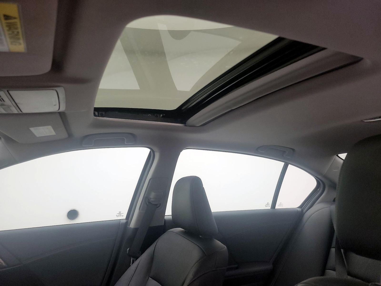 Sunroof(s) & Overhead Airbags