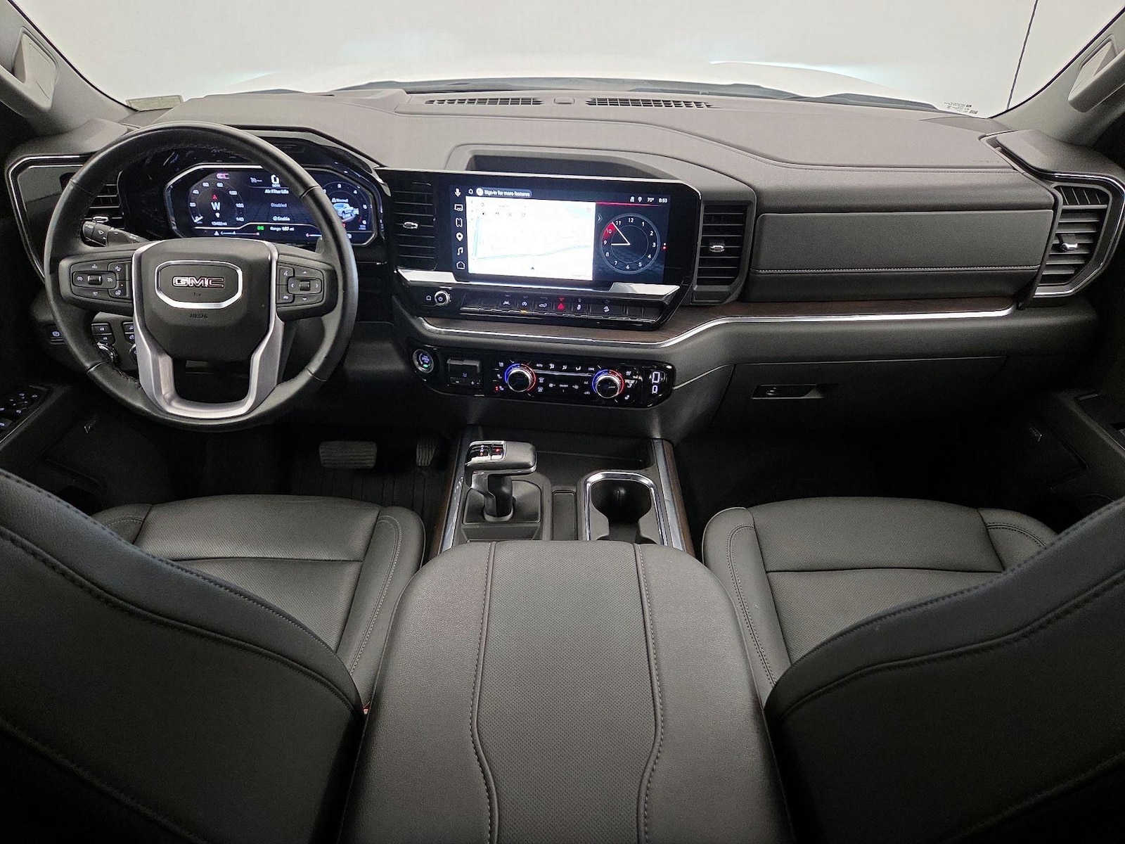 2025 GMC Sierra 1500 SLT - Photo 10