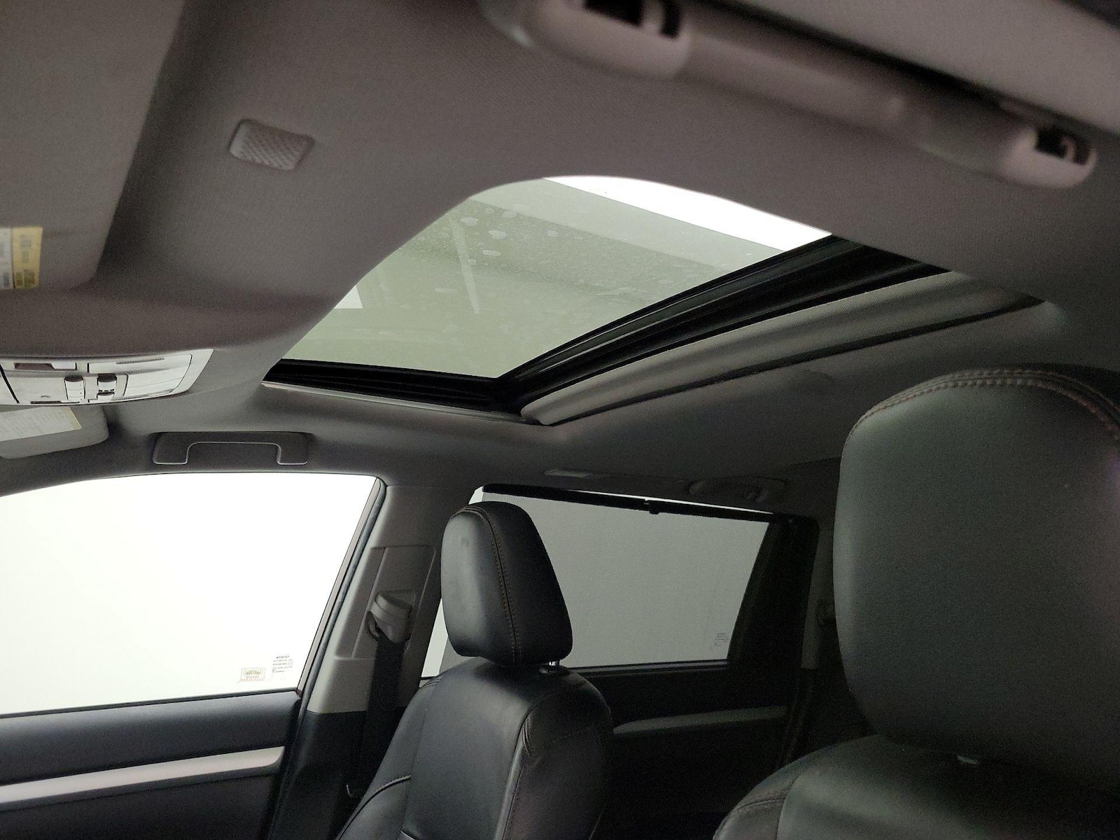 Sunroof(s) & Overhead Airbags
