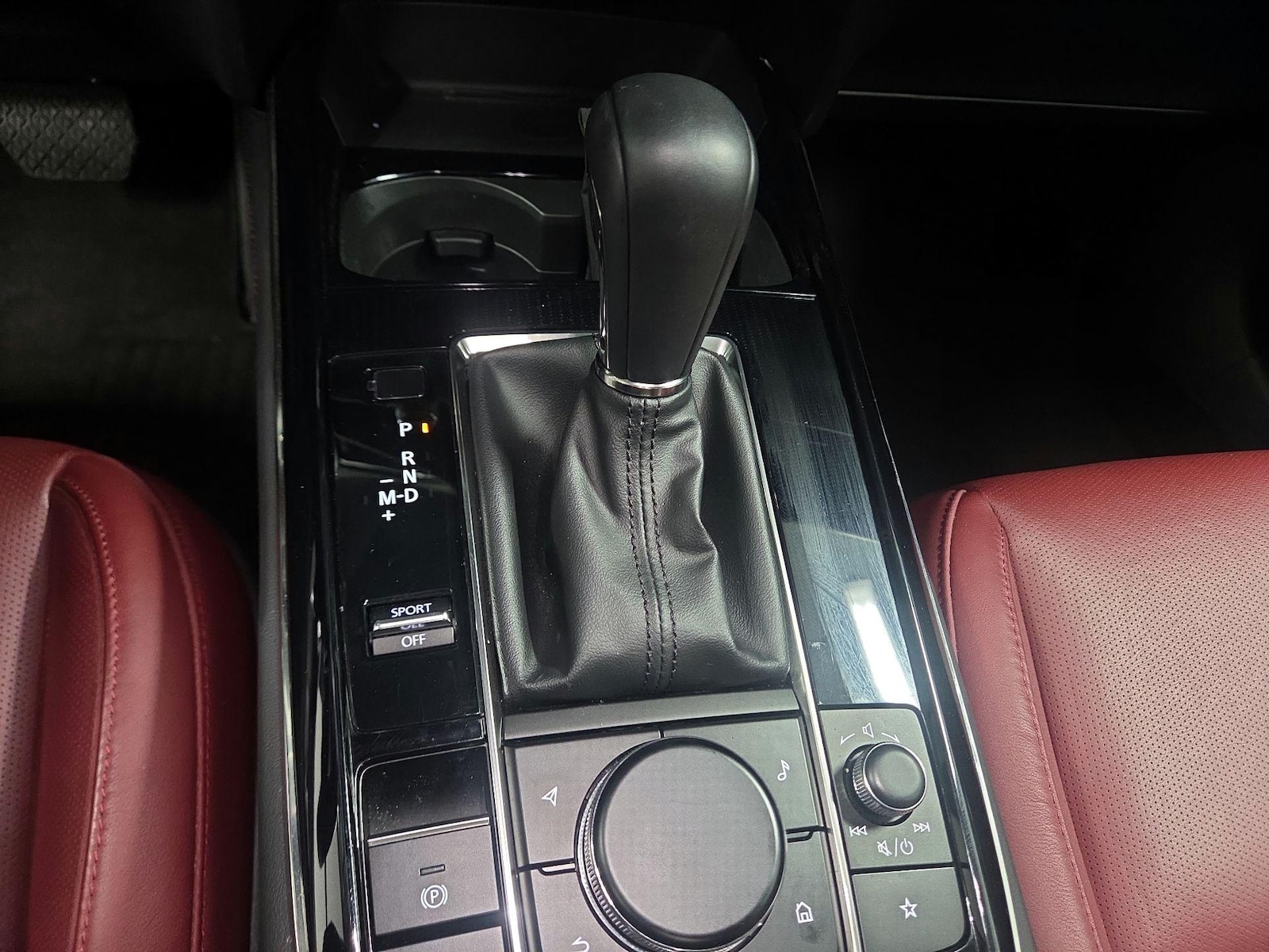 2024 Mazda CX-30 Carbon Edition - Photo 16