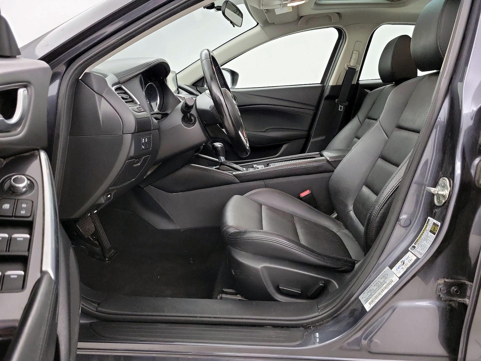 Power Seat(s) & Side Airbags