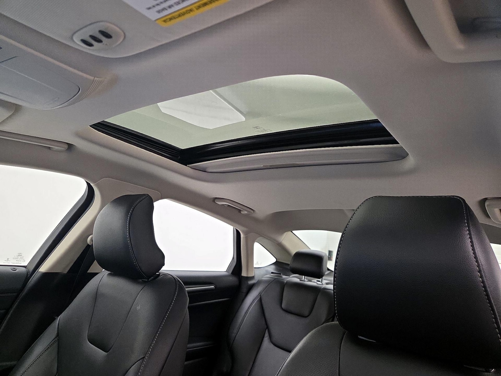Sunroof(s) & Overhead Airbags