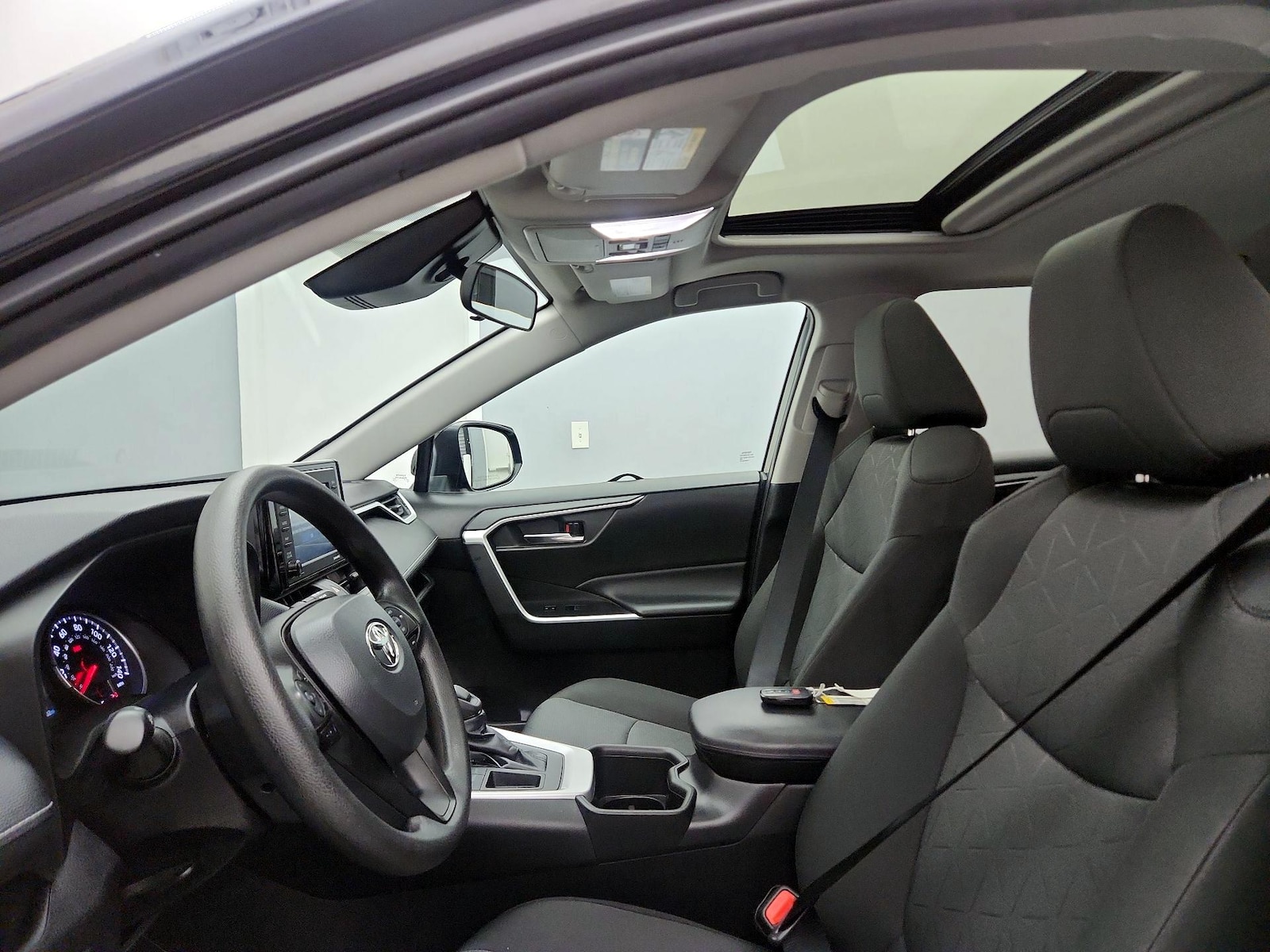 Sunroof(s) & Overhead Airbags