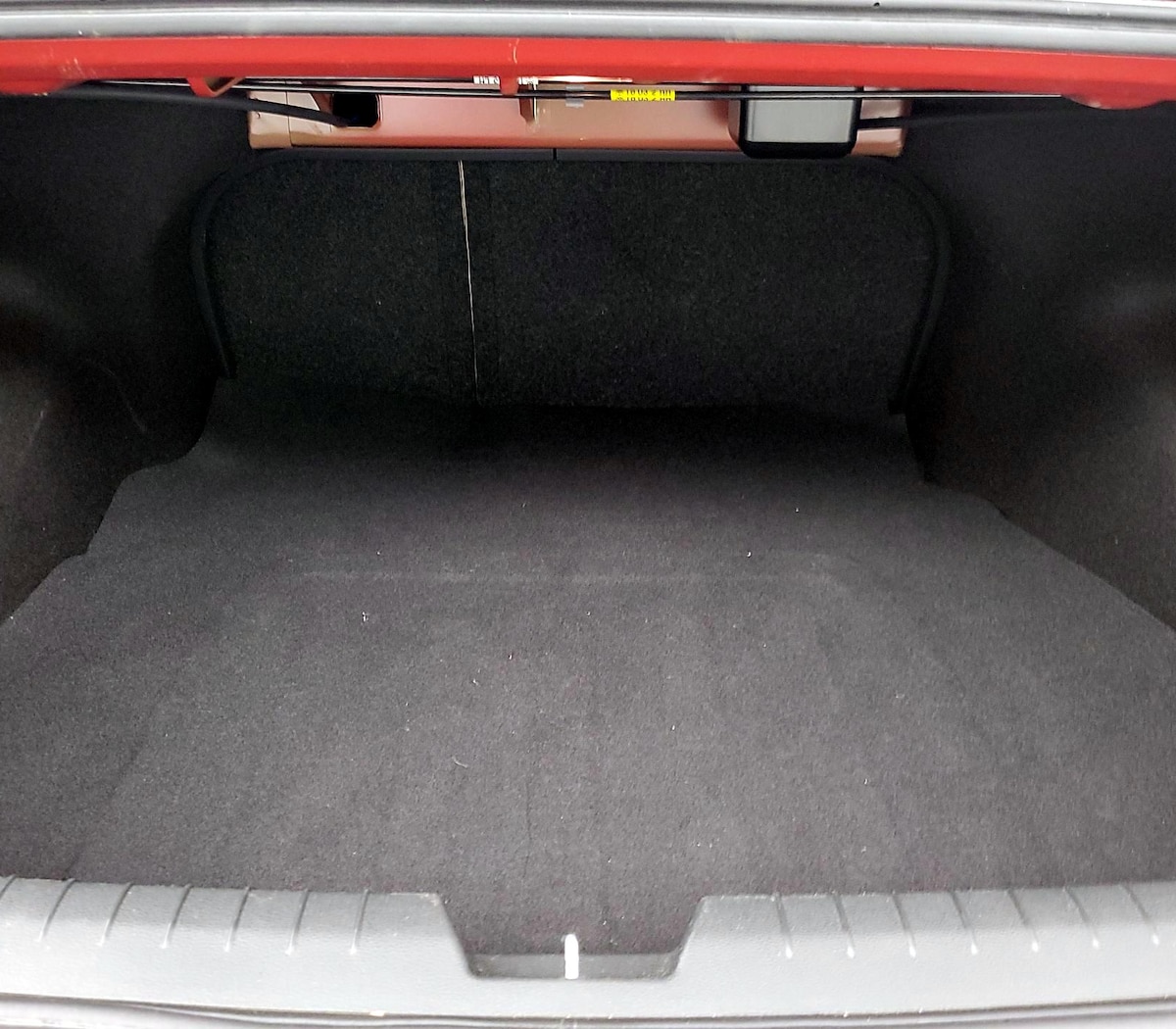Trunk/Cargo (Seats Up)
